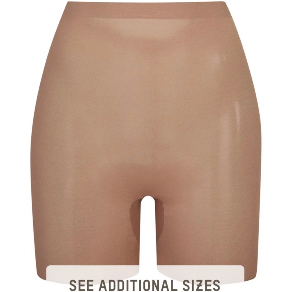 Skims sheer sculpt low back short color sienna size small